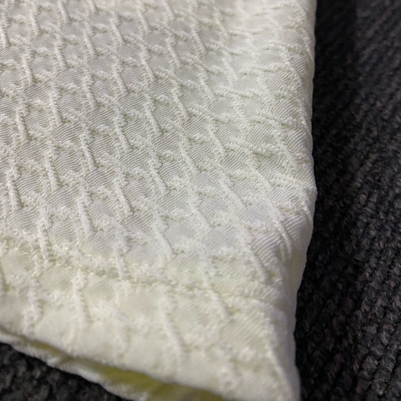 Pastel yellow mini dress with flare v cut back - Picture 3 of 5